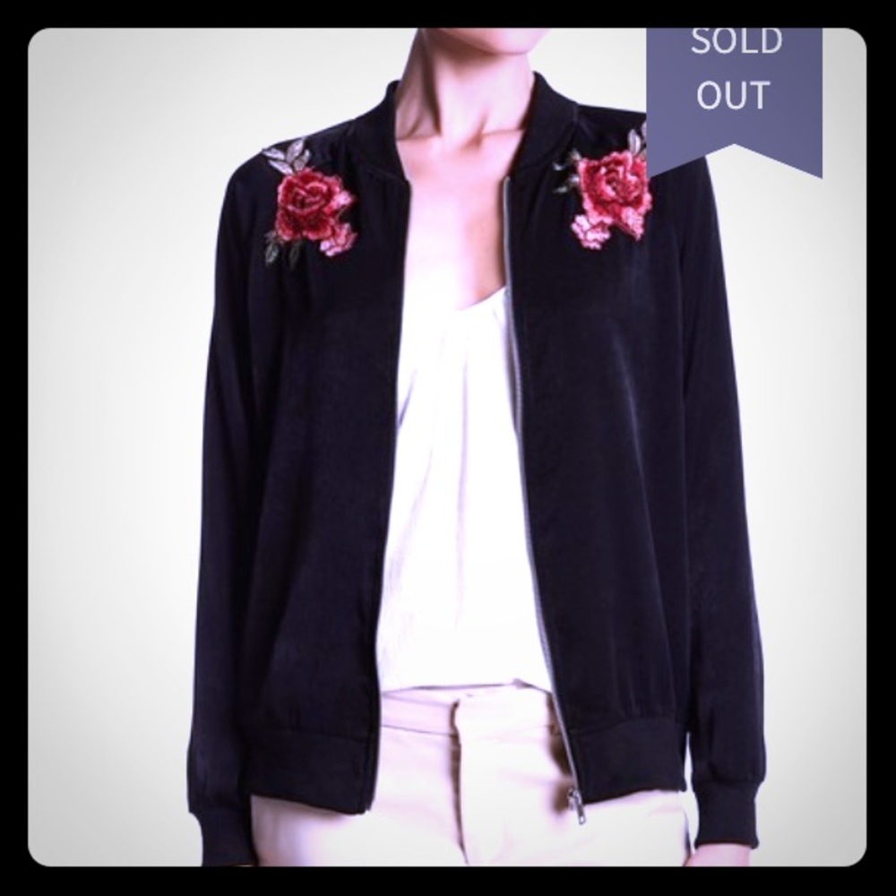 West Kei. Embroidered bomber jacket. Black. Size m